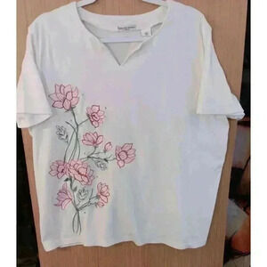 Bonnie Evans(2X) Ladies White/Floral Embroidered T-Shirt Short Sleeve Pink Flowe